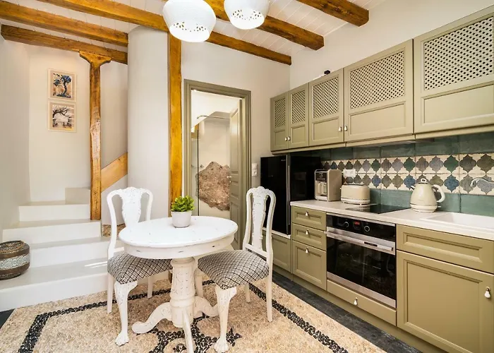 Il Vecchio Cortile Rhodes City